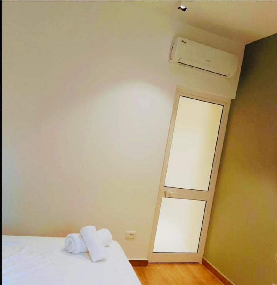 Comfort Guest Rooms Vila Hm Sarandë Exterior foto