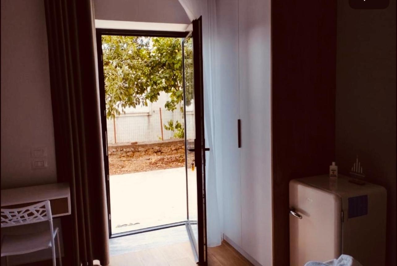 Comfort Guest Rooms Vila Hm Sarandë Exterior foto
